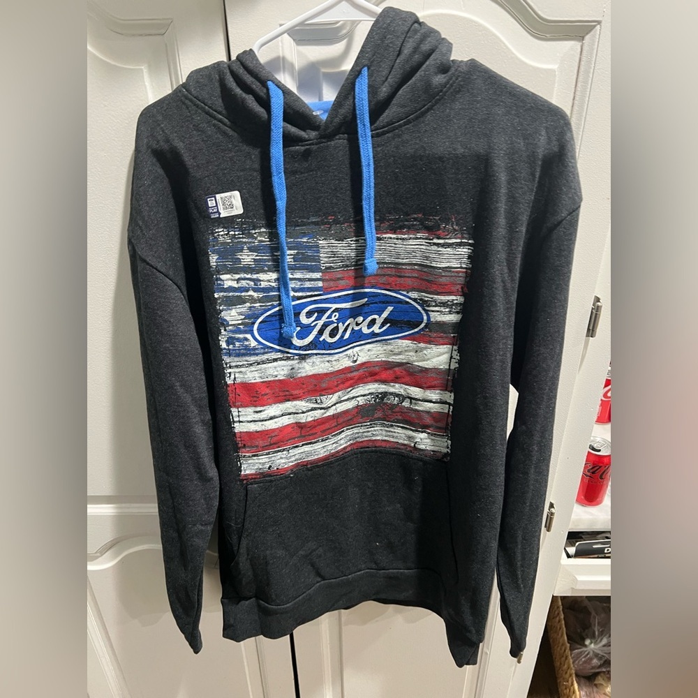 Buckhorn Ford Collaboration American Flag Hoodie Sweatshirt Size Medium Gray NWT